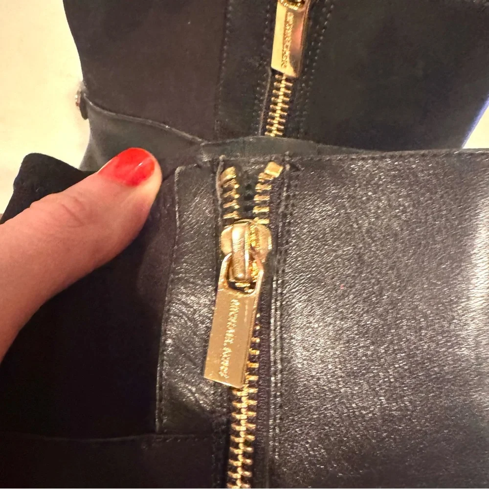 Michael Michael Kors Leather Double Zip Wedge Ankle Booties Black Size 9.5 - Picture 4 of 7